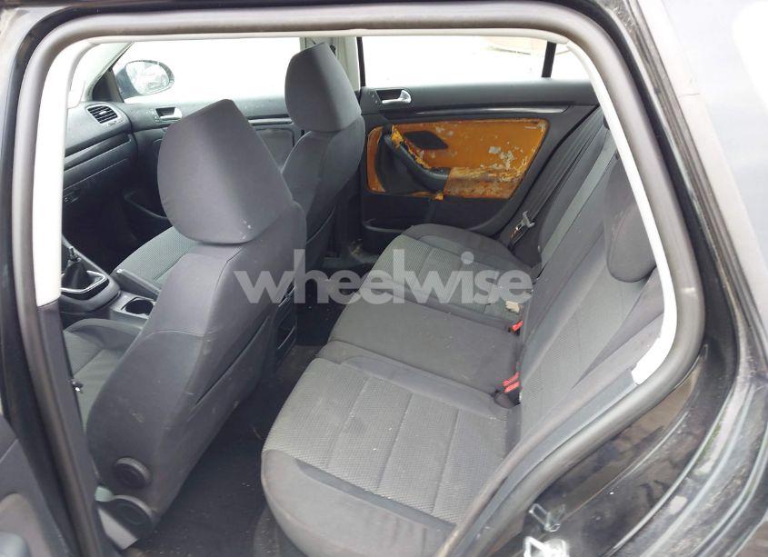 Photo 8 of 2010 Volkswagen Jetta S (VIN 3VWKX7AJ2AM613348)