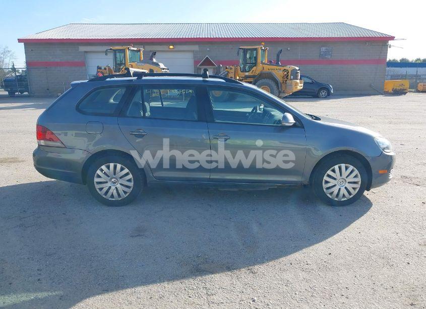 Photo 14 of 2010 Volkswagen Jetta S (VIN 3VWKZ7AJ0AM667497)
