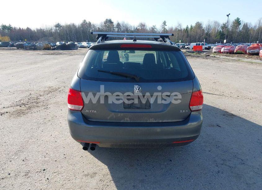 Photo 15 of 2010 Volkswagen Jetta S (VIN 3VWKZ7AJ0AM667497)