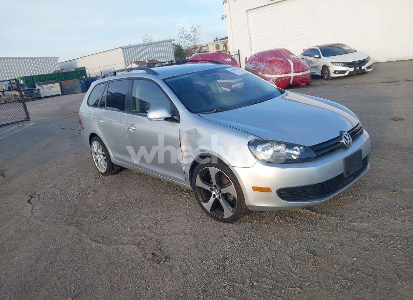 2011 Volkswagen Jetta SPORTWAGEN 2.5L S (VIN 3VWKZ7AJ0BM714271) main photo