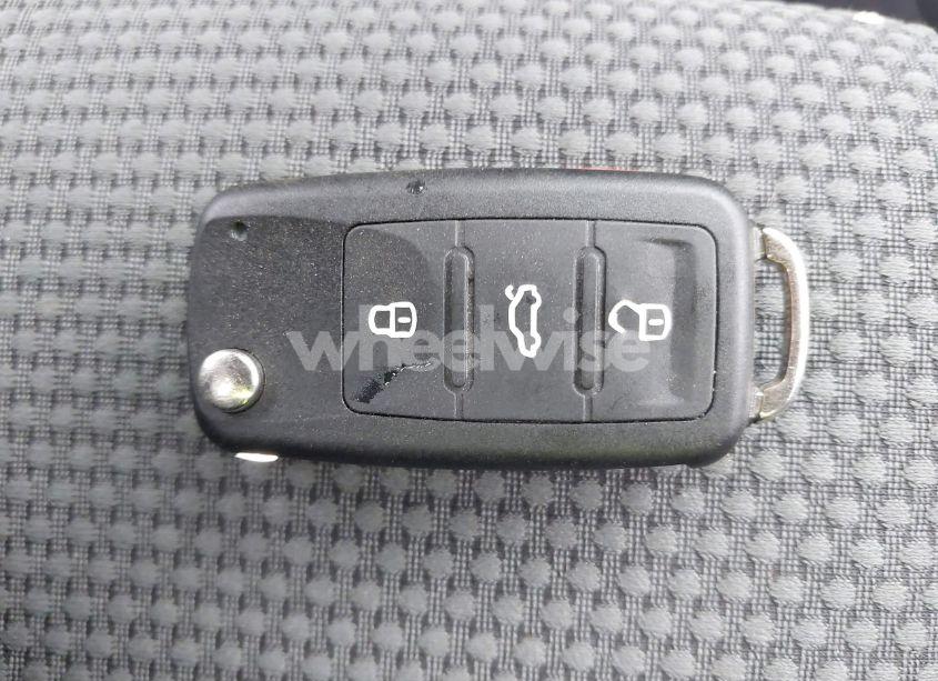 Photo 11 of 2011 Volkswagen Jetta SPORTWAGEN 2.5L S (VIN 3VWKZ7AJ0BM714271)