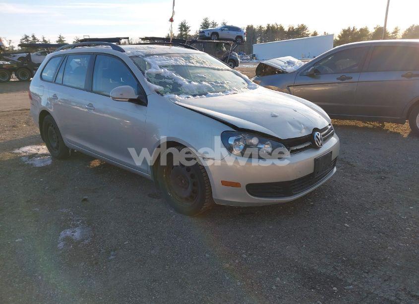 2011 Volkswagen Jetta SPORTWAGEN 2.5L S (VIN 3VWKZ7AJ4BM630342) main photo