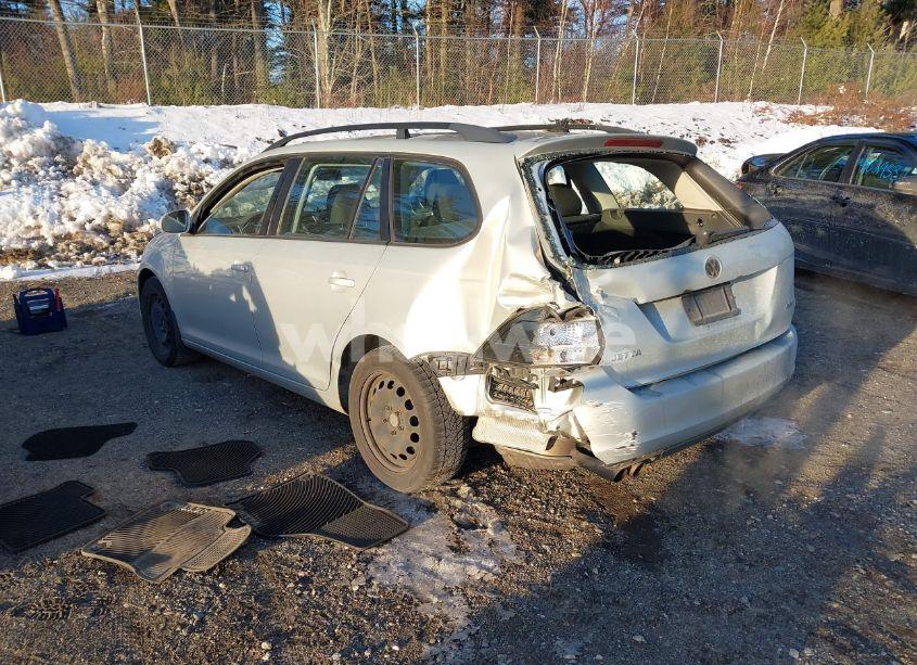 Photo 3 of 2011 Volkswagen Jetta SPORTWAGEN 2.5L S (VIN 3VWKZ7AJ4BM630342)