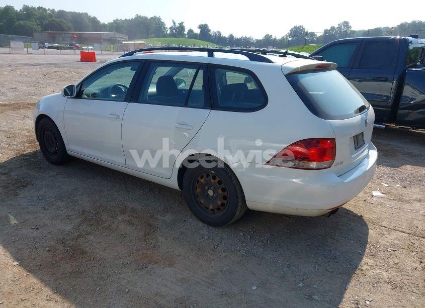 Photo 3 of 2010 Volkswagen Jetta S (VIN 3VWKZ7AJ6AM631670)