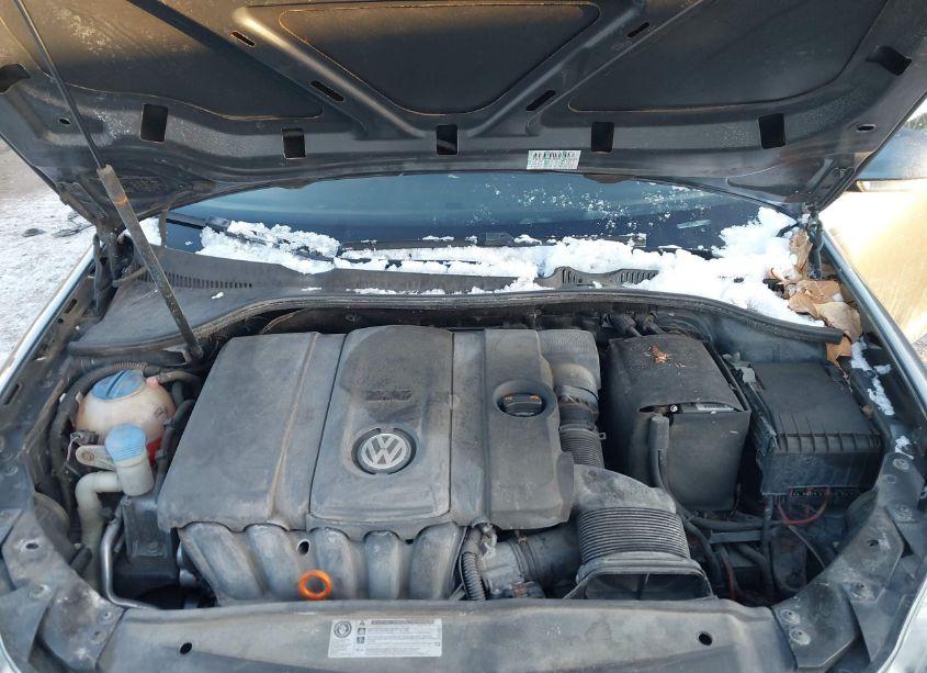 Photo 10 of 2011 Volkswagen Jetta SPORTWAGEN 2.5L S (VIN 3VWKZ7AJ6BM668476)