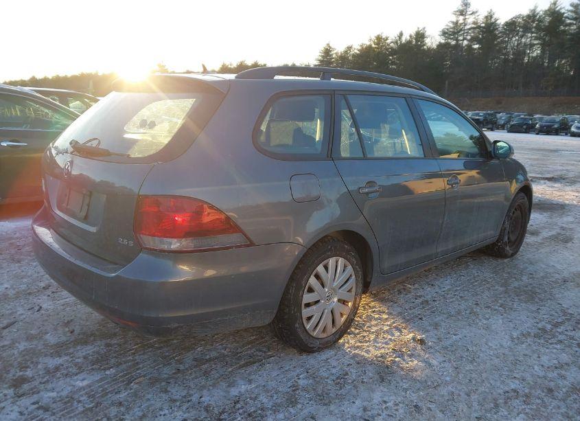 Photo 4 of 2011 Volkswagen Jetta SPORTWAGEN 2.5L S (VIN 3VWKZ7AJ6BM668476)