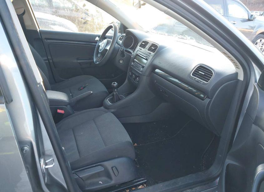 Photo 5 of 2011 Volkswagen Jetta SPORTWAGEN 2.5L S (VIN 3VWKZ7AJ6BM668476)