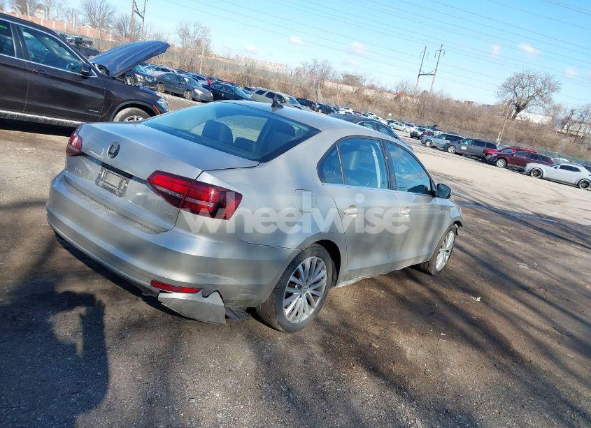 Photo 4 of 2016 Volkswagen Jetta 1.8T SEL (VIN 3VWL07AJ0GM313695)