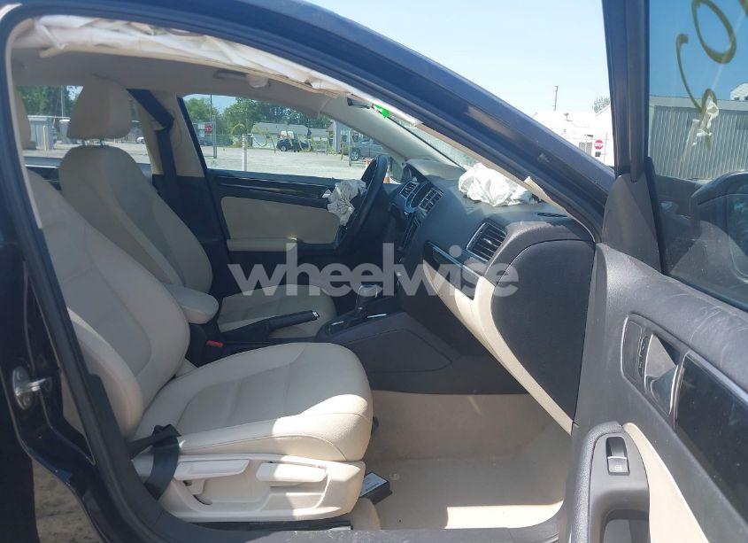 Photo 5 of 2016 Volkswagen Jetta 1.8T SEL (VIN 3VWL07AJ0GM369006)