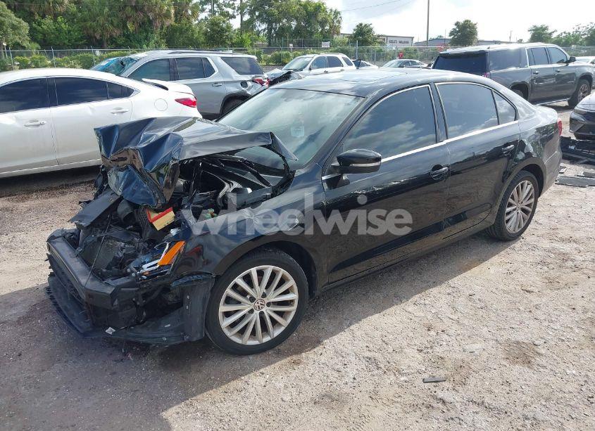 Photo 2 of 2016 Volkswagen Jetta 1.8T SEL (VIN 3VWL07AJ2GM259395)