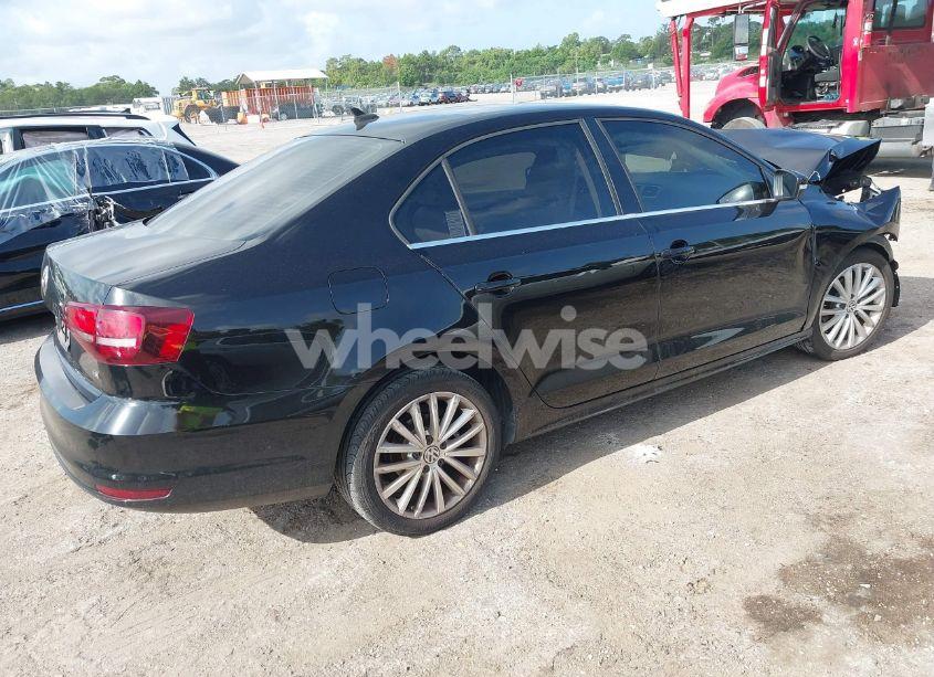 Photo 4 of 2016 Volkswagen Jetta 1.8T SEL (VIN 3VWL07AJ2GM259395)