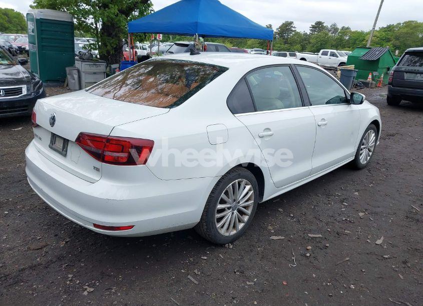 Photo 4 of 2016 Volkswagen Jetta 1.8T SEL (VIN 3VWL07AJ3GM297959)