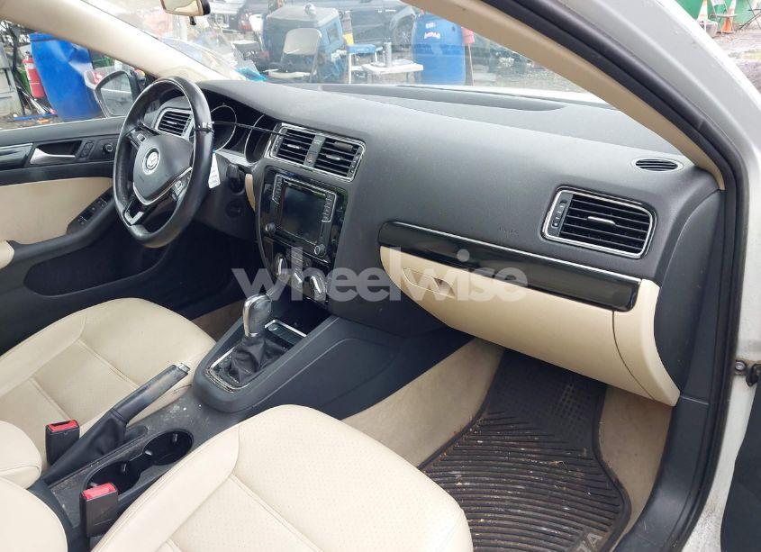 Photo 5 of 2016 Volkswagen Jetta 1.8T SEL (VIN 3VWL07AJ3GM297959)