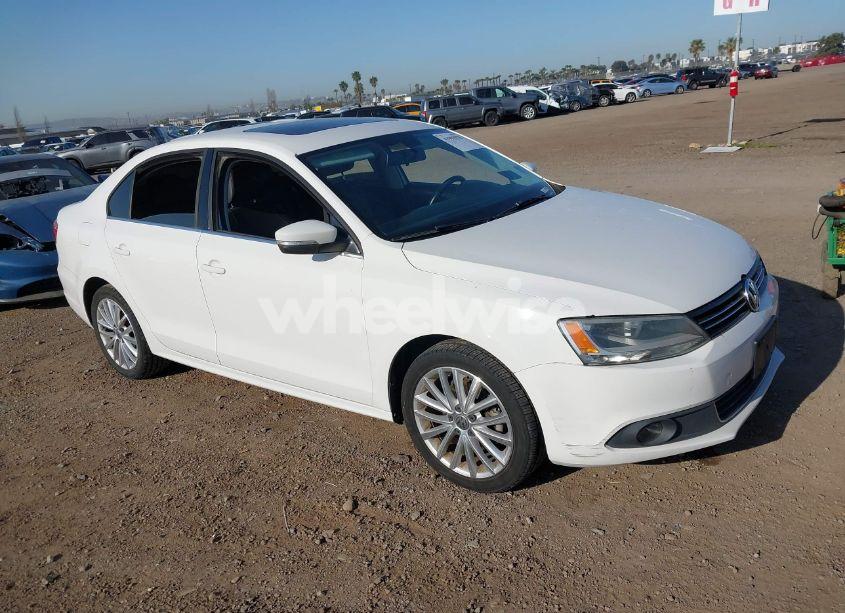 2014 Volkswagen Jetta 1.8T SEL (VIN 3VWL07AJ5EM388809) main photo