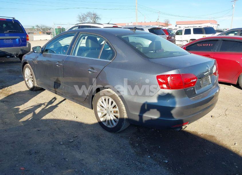 Photo 3 of 2014 Volkswagen Jetta 1.8T SEL (VIN 3VWL07AJ7EM324061)