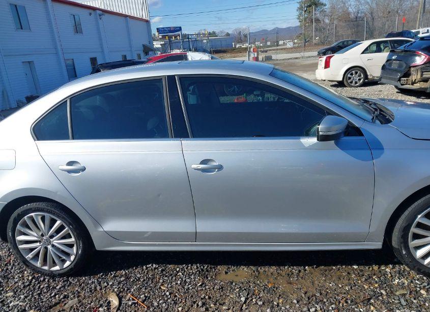 Photo 13 of 2016 Volkswagen Jetta 1.8T SEL (VIN 3VWL07AJ8GM228698)