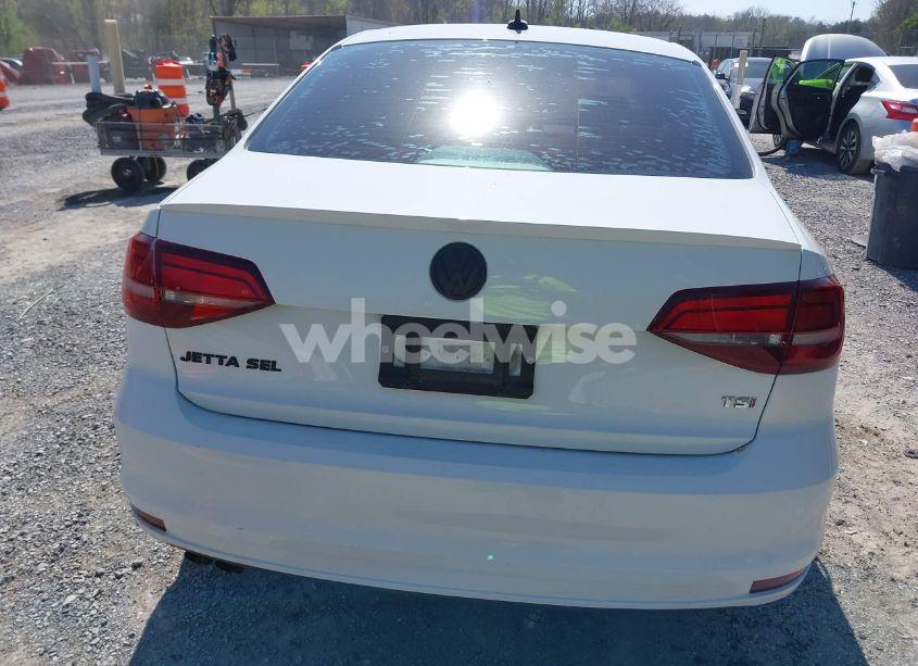 Photo 16 of 2016 Volkswagen Jetta 1.8T SEL (VIN 3VWL07AJ9GM227950)