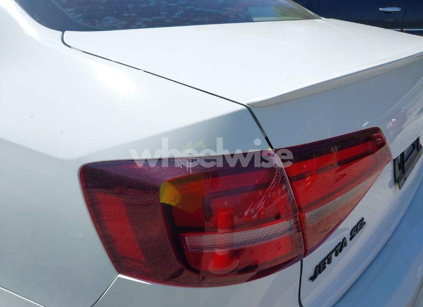 Photo 17 of 2016 Volkswagen Jetta 1.8T SEL (VIN 3VWL07AJ9GM227950)