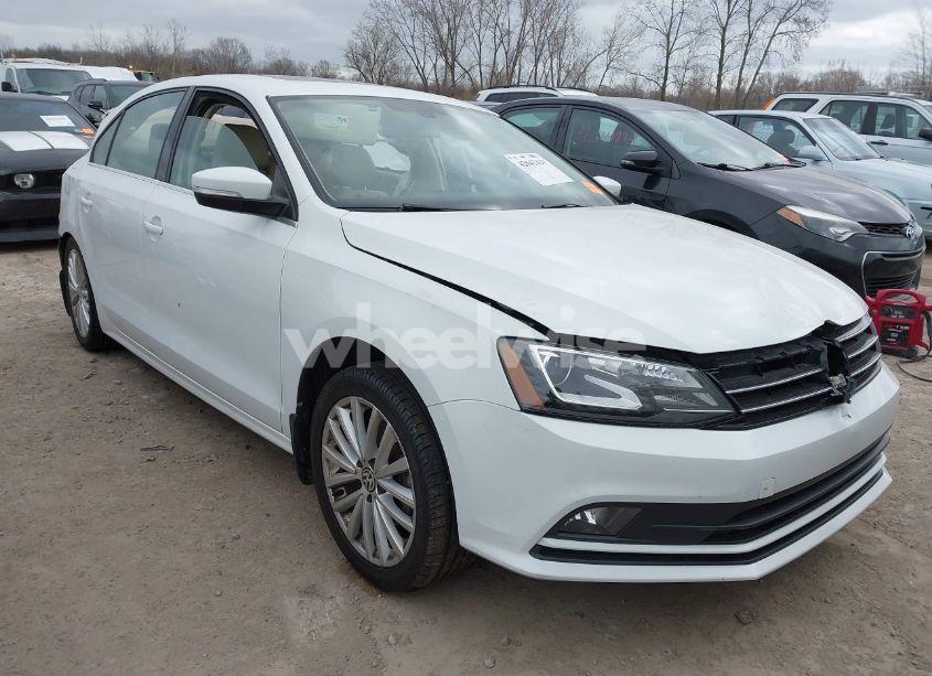 2016 Volkswagen Jetta 1.8T SEL (VIN 3VWL07AJXGM214382) main photo