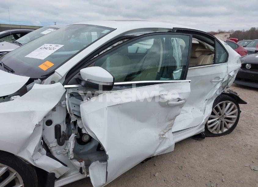 Photo 14 of 2016 Volkswagen Jetta 1.8T SEL (VIN 3VWL07AJXGM214382)