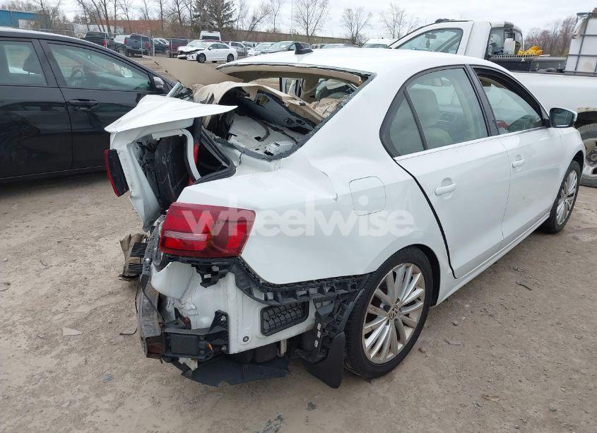 Photo 4 of 2016 Volkswagen Jetta 1.8T SEL (VIN 3VWL07AJXGM214382)