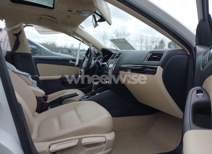 Photo 5 of 2016 Volkswagen Jetta 1.8T SEL (VIN 3VWL07AJXGM214382)