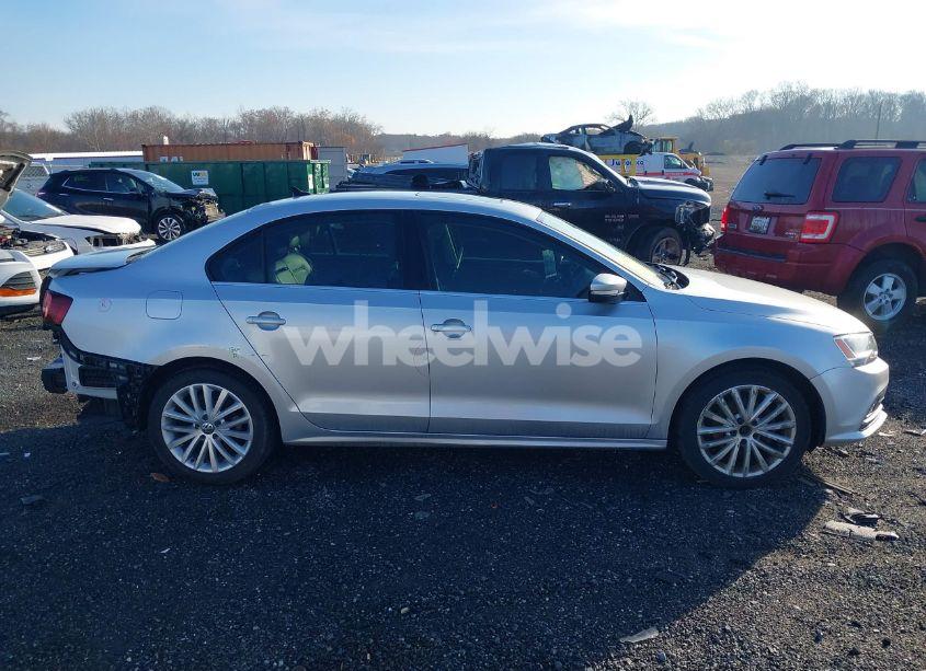 Photo 14 of 2016 Volkswagen Jetta 1.8T SEL (VIN 3VWL17AJ0GM232340)