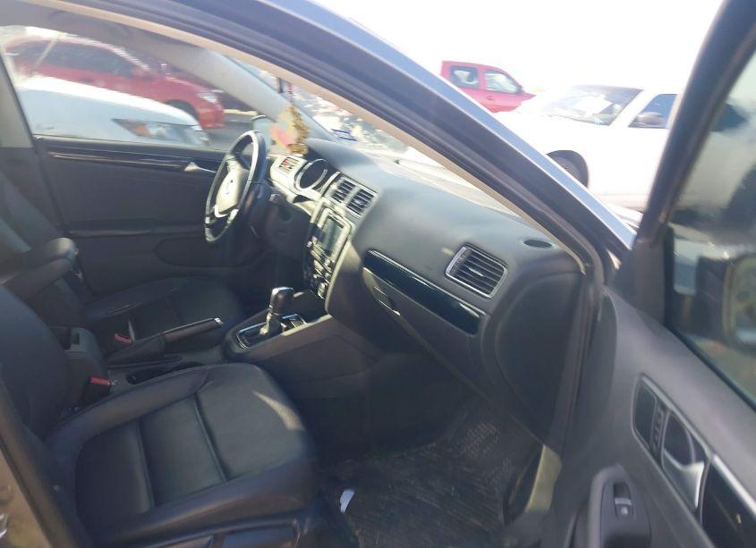 Photo 5 of 2017 Volkswagen Jetta 1.8T SEL (VIN 3VWL17AJ0HM244330)