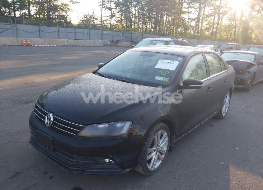 Photo 2 of 2015 Volkswagen Jetta 1.8T SEL (VIN 3VWL17AJ1FM331165)