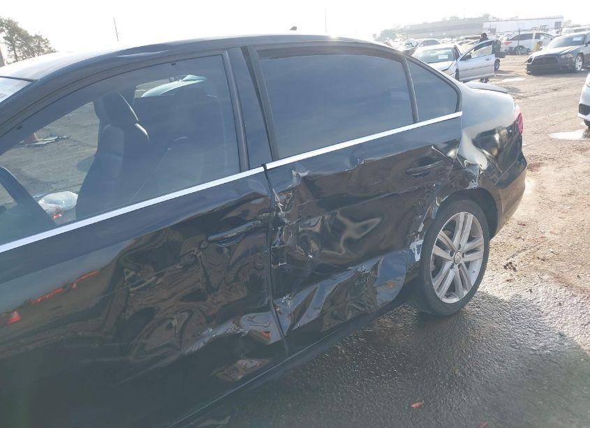 Photo 6 of 2017 Volkswagen Jetta 1.8T SEL/1.8T SEL PREMIUM (VIN 3VWL17AJ1HM401315)