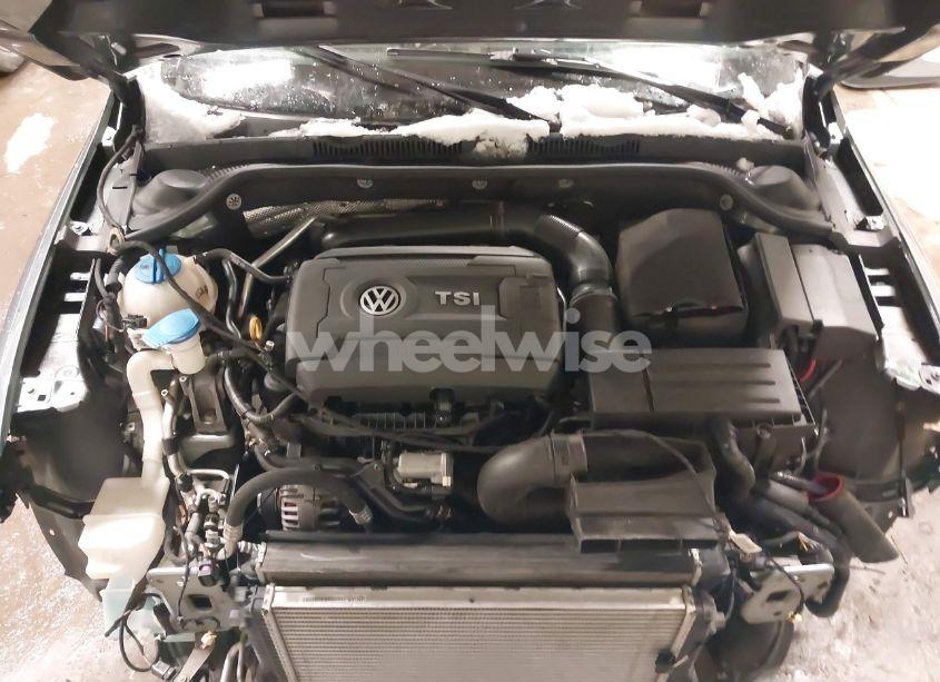 Photo 10 of 2016 Volkswagen Jetta 1.8T SEL/1.8T SEL PREMIUM (VIN 3VWL17AJ2GM403881)