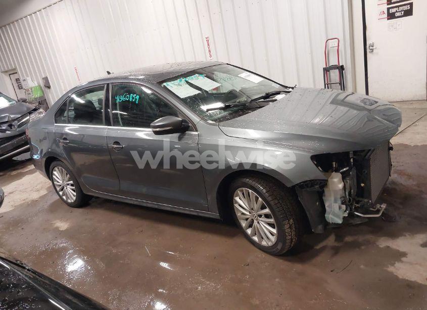 Photo 13 of 2016 Volkswagen Jetta 1.8T SEL/1.8T SEL PREMIUM (VIN 3VWL17AJ2GM403881)