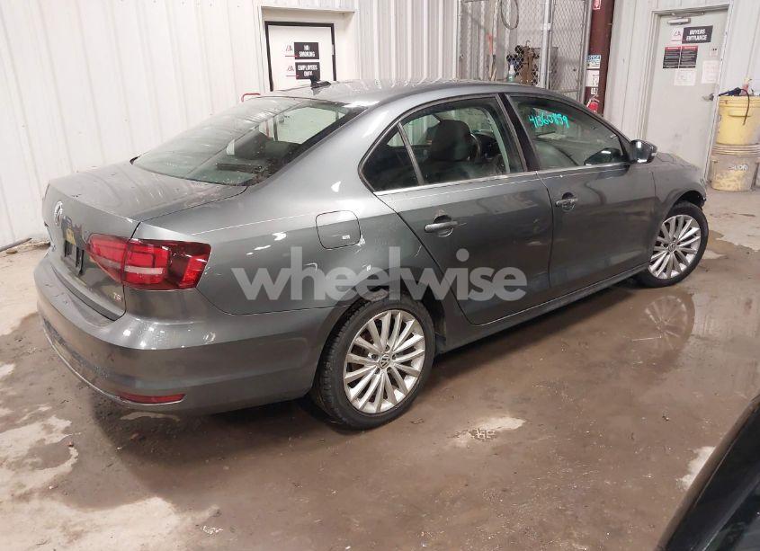 Photo 4 of 2016 Volkswagen Jetta 1.8T SEL/1.8T SEL PREMIUM (VIN 3VWL17AJ2GM403881)