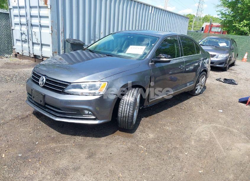 Photo 2 of 2017 Volkswagen Jetta 1.8T SEL (VIN 3VWL17AJ3HM212228)
