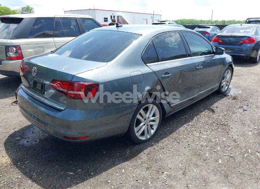 Photo 4 of 2017 Volkswagen Jetta 1.8T SEL (VIN 3VWL17AJ3HM212228)