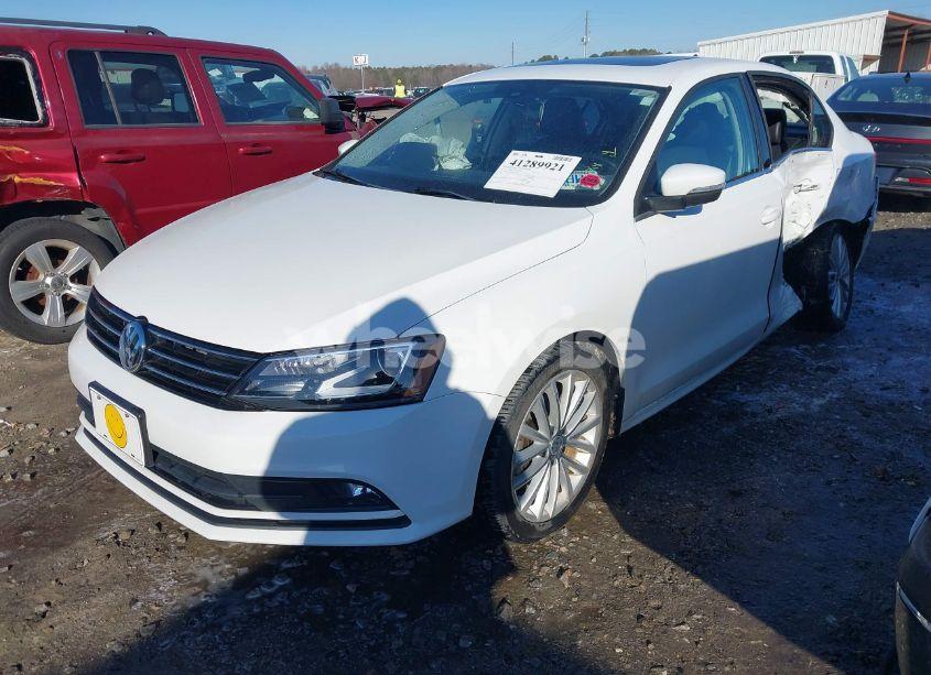 Photo 2 of 2016 Volkswagen Jetta 1.8T SEL (VIN 3VWL17AJ4GM328357)