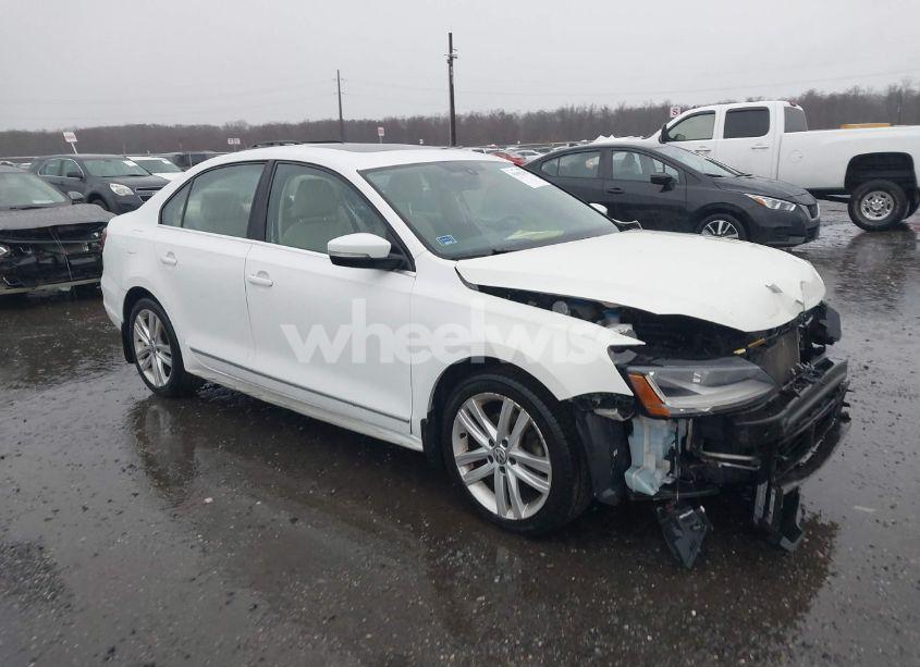 2017 Volkswagen Jetta 1.8T SEL (VIN 3VWL17AJ4HM214456) main photo