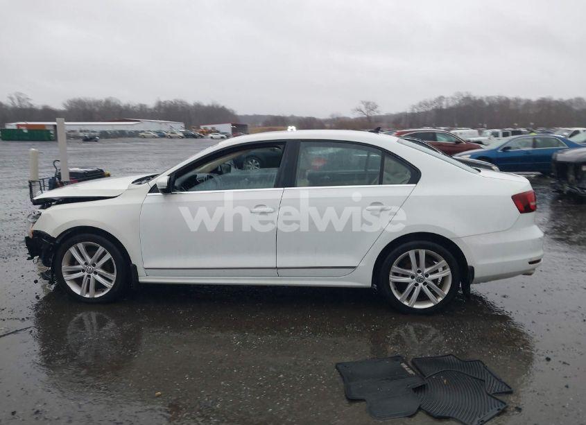 Photo 15 of 2017 Volkswagen Jetta 1.8T SEL (VIN 3VWL17AJ4HM214456)