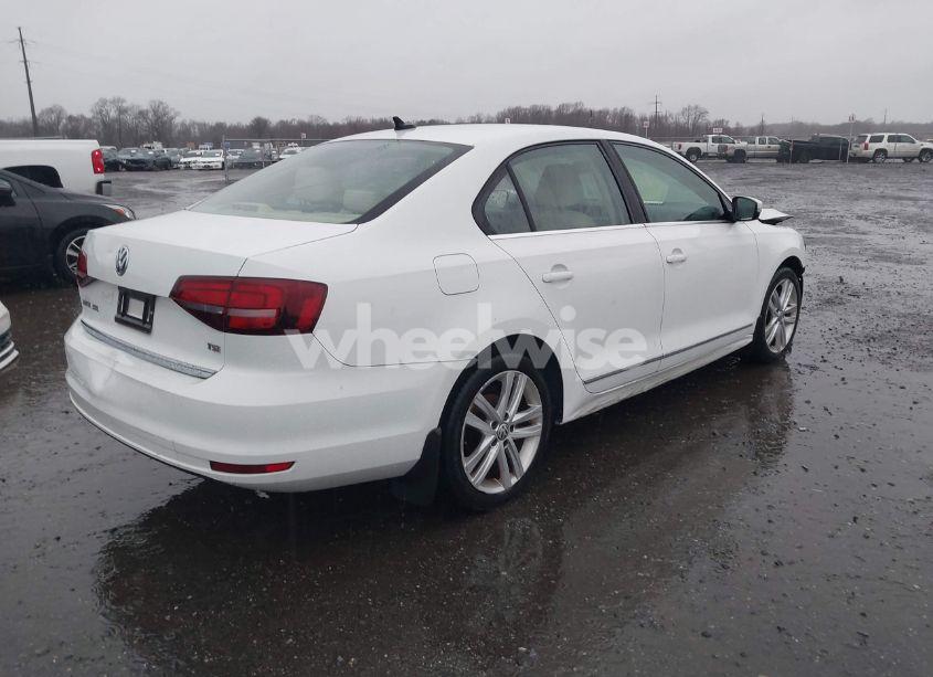 Photo 4 of 2017 Volkswagen Jetta 1.8T SEL (VIN 3VWL17AJ4HM214456)