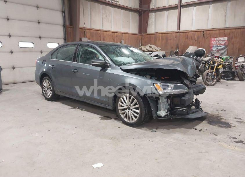 2014 Volkswagen Jetta 1.8T SEL (VIN 3VWL17AJ6EM372759) main photo