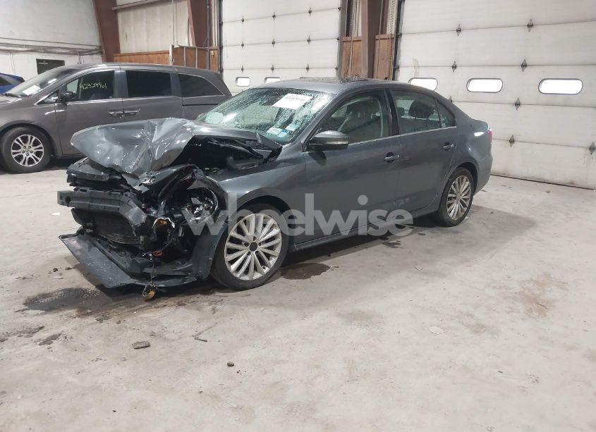 Photo 2 of 2014 Volkswagen Jetta 1.8T SEL (VIN 3VWL17AJ6EM372759)