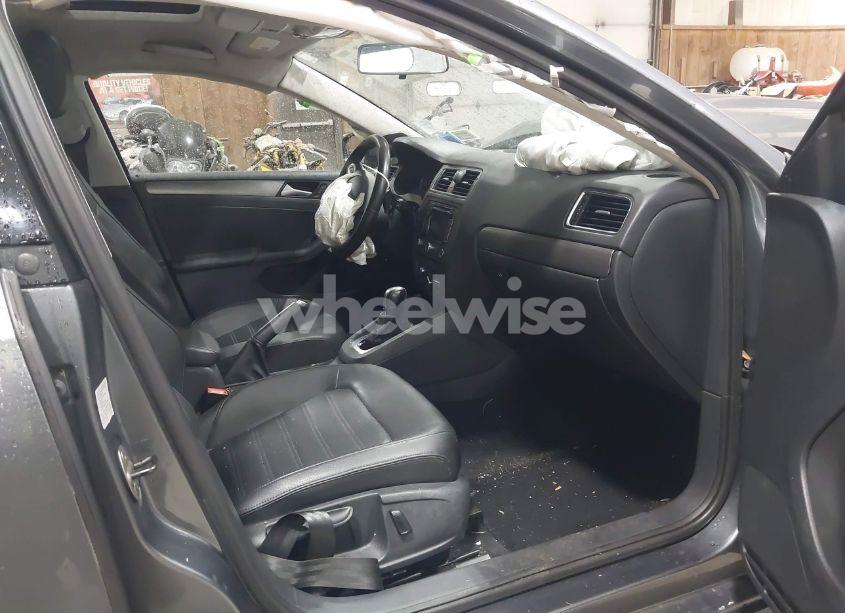 Photo 5 of 2014 Volkswagen Jetta 1.8T SEL (VIN 3VWL17AJ6EM372759)