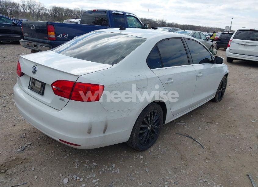 Photo 4 of 2014 Volkswagen Jetta 1.8T SEL (VIN 3VWL17AJ7EM439904)