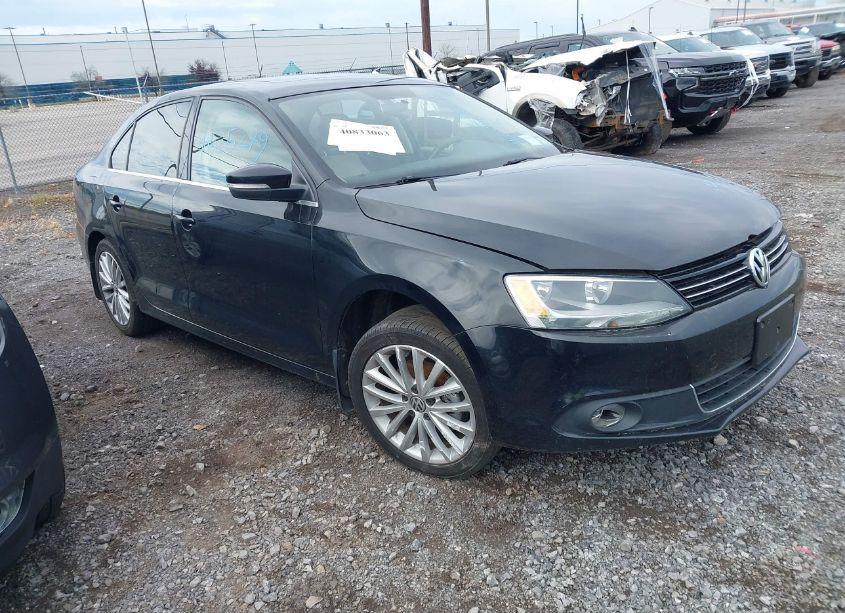 2014 Volkswagen Jetta 1.8T SEL (VIN 3VWL17AJ9EM403910) main photo