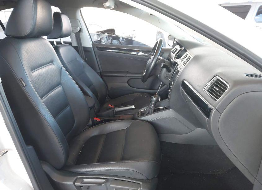 Photo 5 of 2016 Volkswagen Jetta 1.8T SEL (VIN 3VWL17AJ9GM264123)