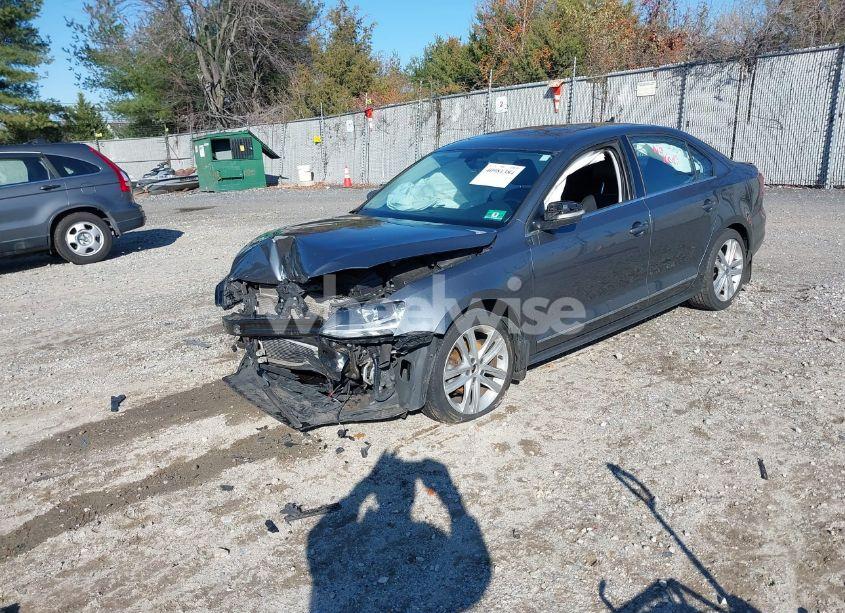 Photo 2 of 2017 Volkswagen Jetta 1.8T SEL (VIN 3VWL17AJ9HM202674)