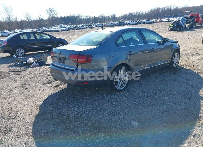 Photo 4 of 2017 Volkswagen Jetta 1.8T SEL (VIN 3VWL17AJ9HM202674)