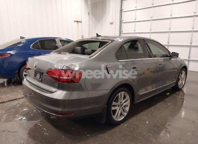 Photo 4 of 2017 Volkswagen Jetta 1.8T SEL (VIN 3VWL17AJ9HM211052)