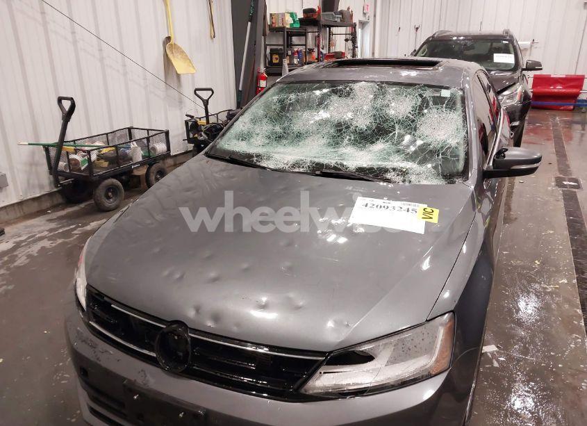 Photo 6 of 2017 Volkswagen Jetta 1.8T SEL (VIN 3VWL17AJ9HM211052)