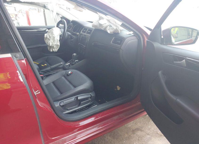 Photo 5 of 2017 Volkswagen Jetta 1.8T SEL/1.8T SEL PREMIUM (VIN 3VWL17AJ9HM386014)